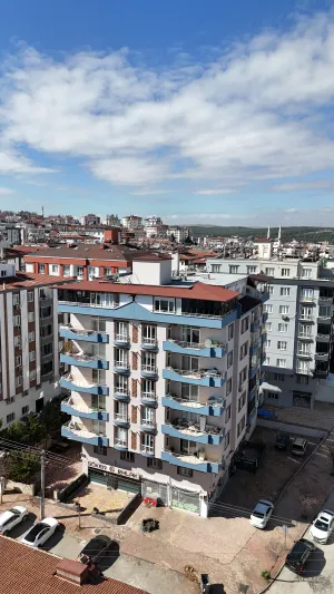 Lila Apt.
