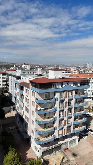 Lila Apt.